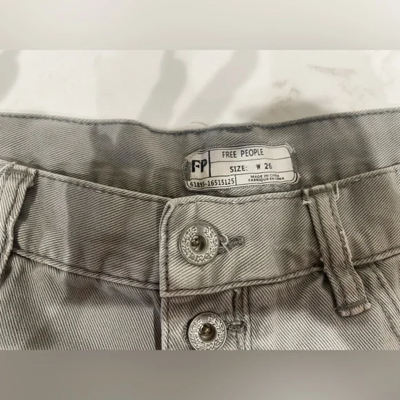 Free People button fly distressed short ACCEPTING OFFER - Picture 8 of 8